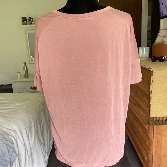 Dusty Rose / Pink Flowy Tee Size Small - Picture 4 of 10